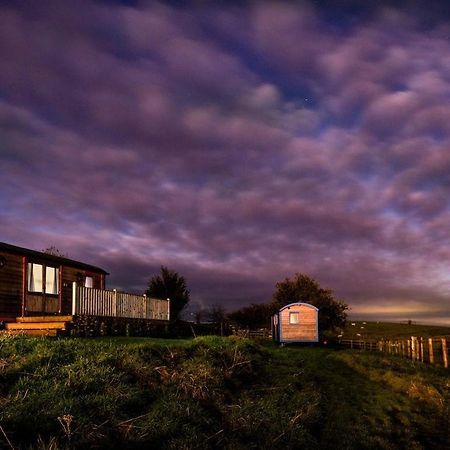 Cow Parsley Shepherd'S Hut Berwick Upon Tweed Exterior photo
